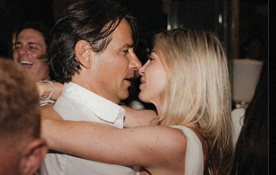 世俱杯最大黑马！49岁因扎吉崭露头角：两度晋级欧冠决赛，娶得美丽妻子