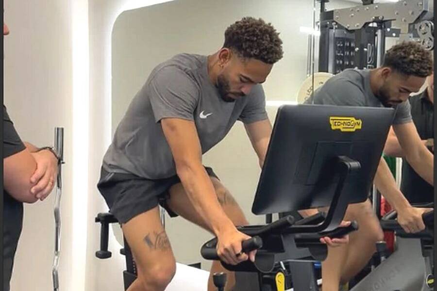 库尼亚出战曼联德比机会大增，已可骑单车！红魔曼城人员此消彼长